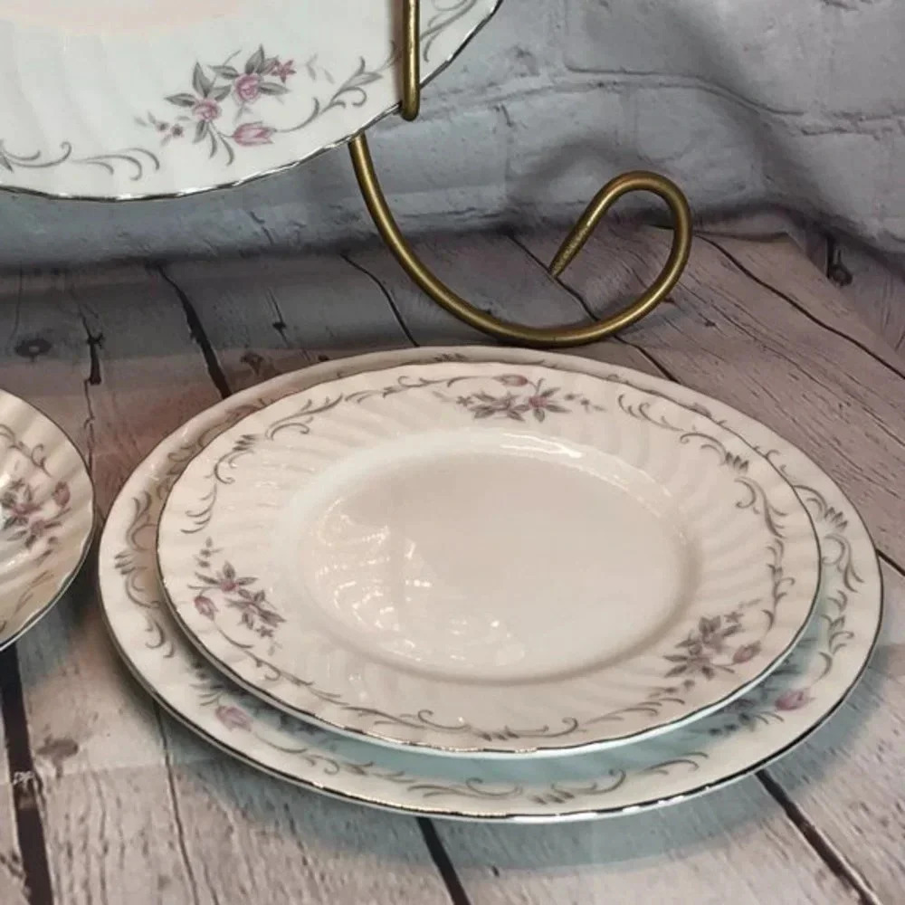 5pc vintage porcelain china Gold Standard dinnerware made in Japan - Picture 3 of 11